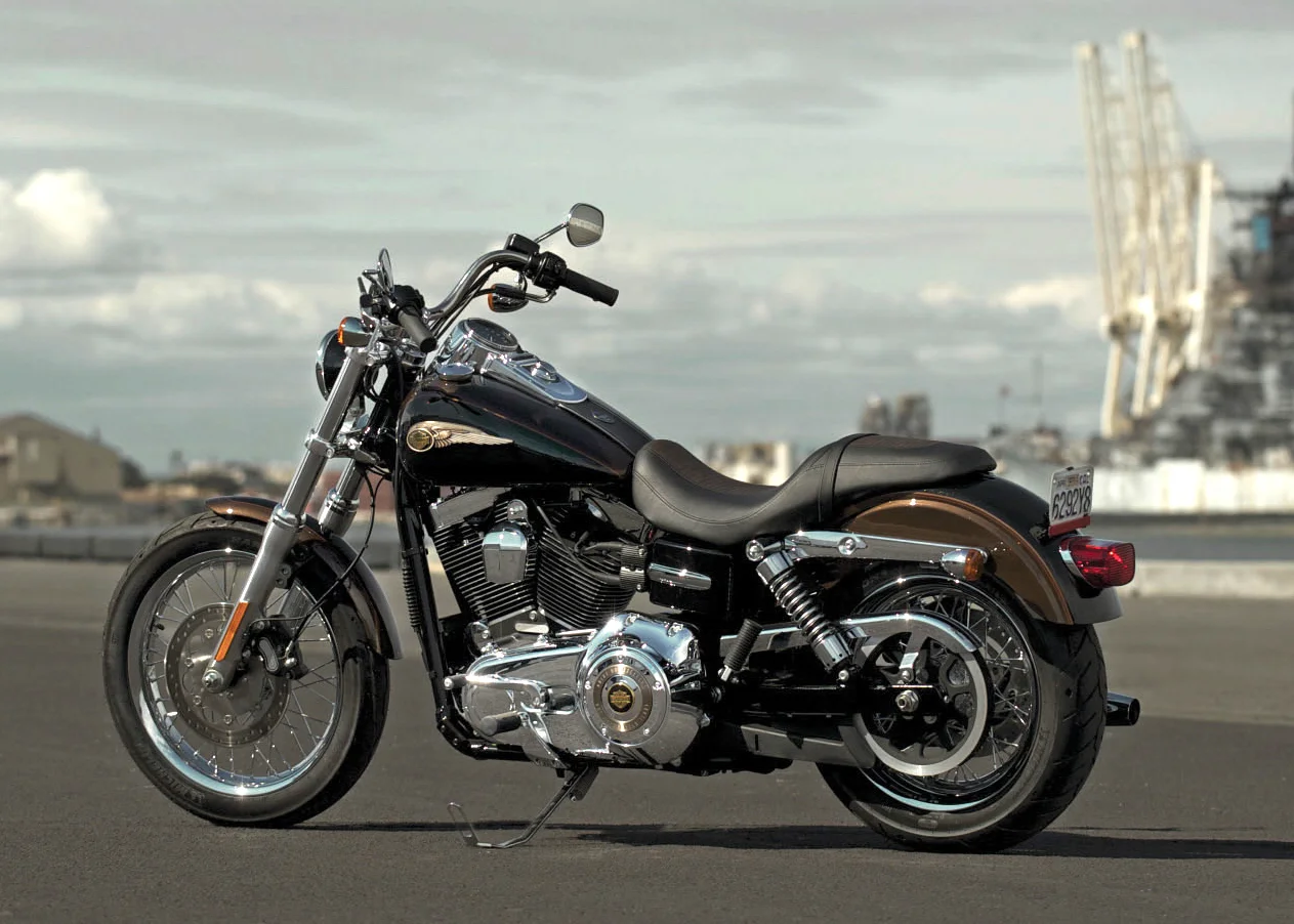 Harley-Davidson Super Glide Custom 110th Anniversary