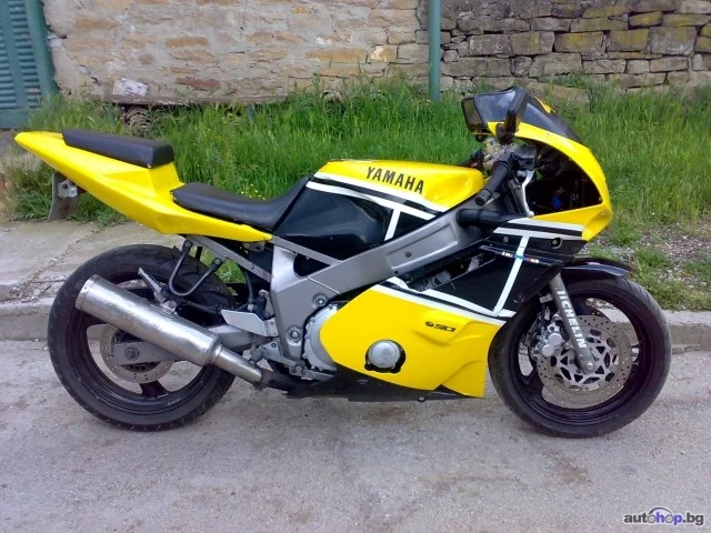 Yamaha FZR 600