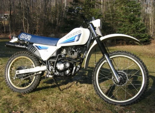 Suzuki DR 250 S