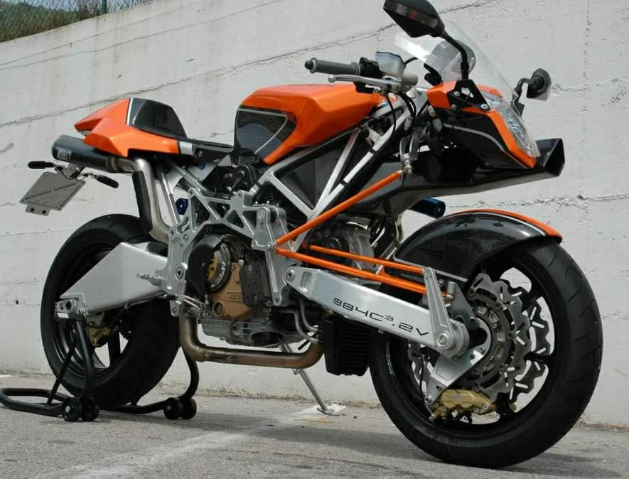 Vyrus 985 C3 4V