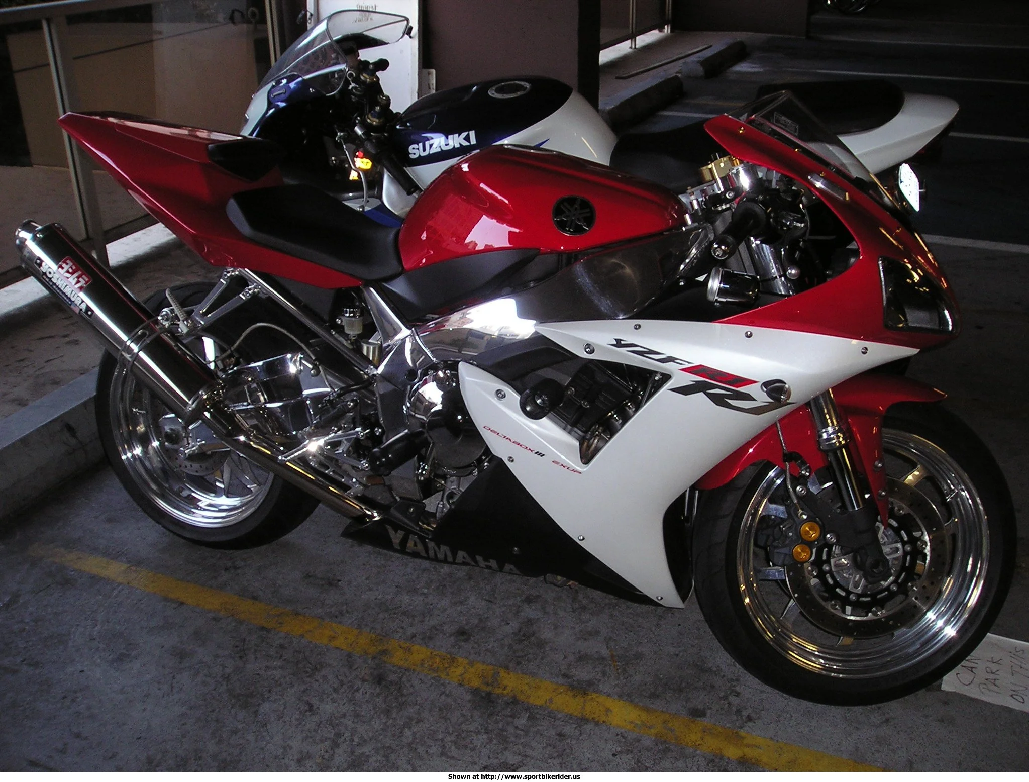 Yamaha YZF R1