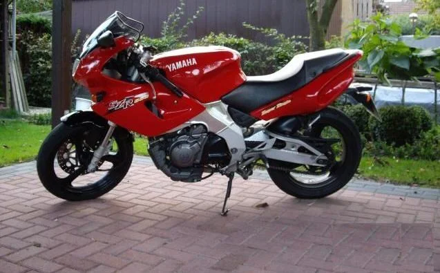 Yamaha SZR 660