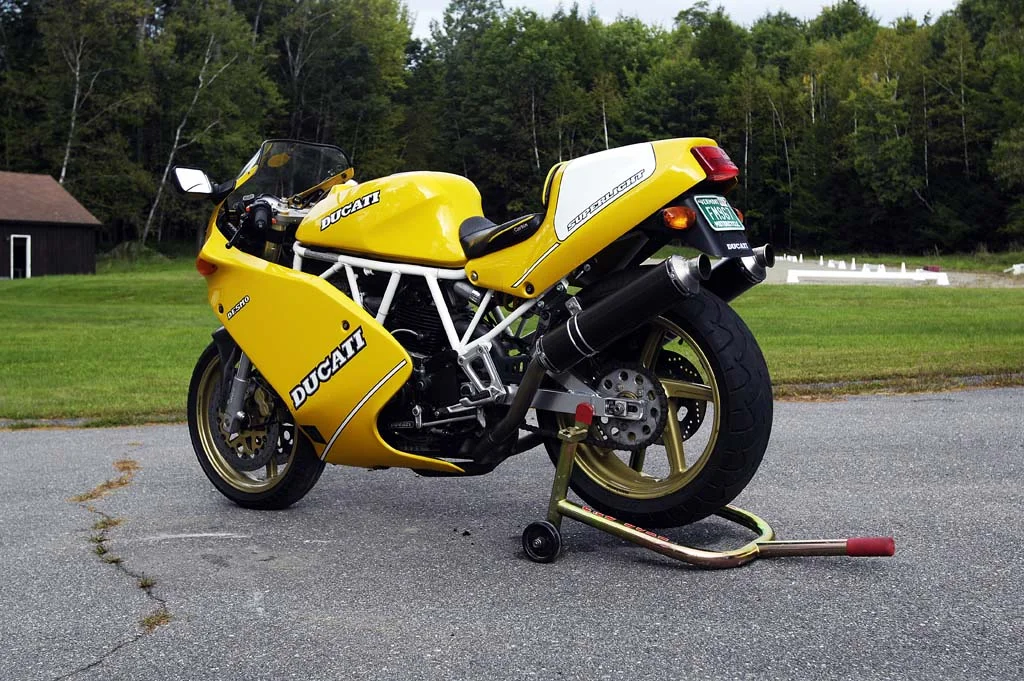 Ducati 900 Superlight