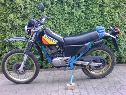 Suzuki DR 250 S