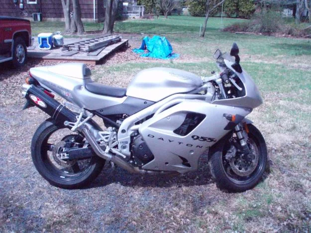 Triumph Daytona 955i