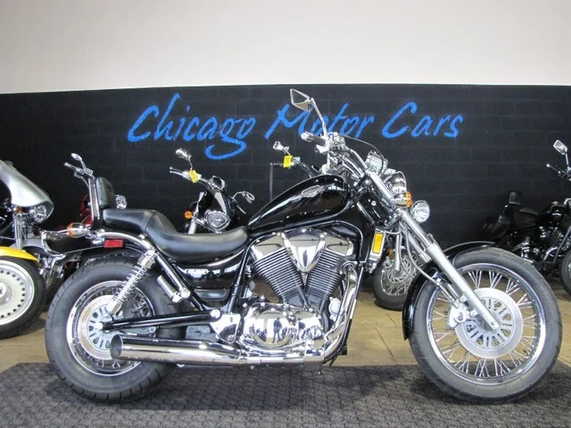 Suzuki Boulevard S83