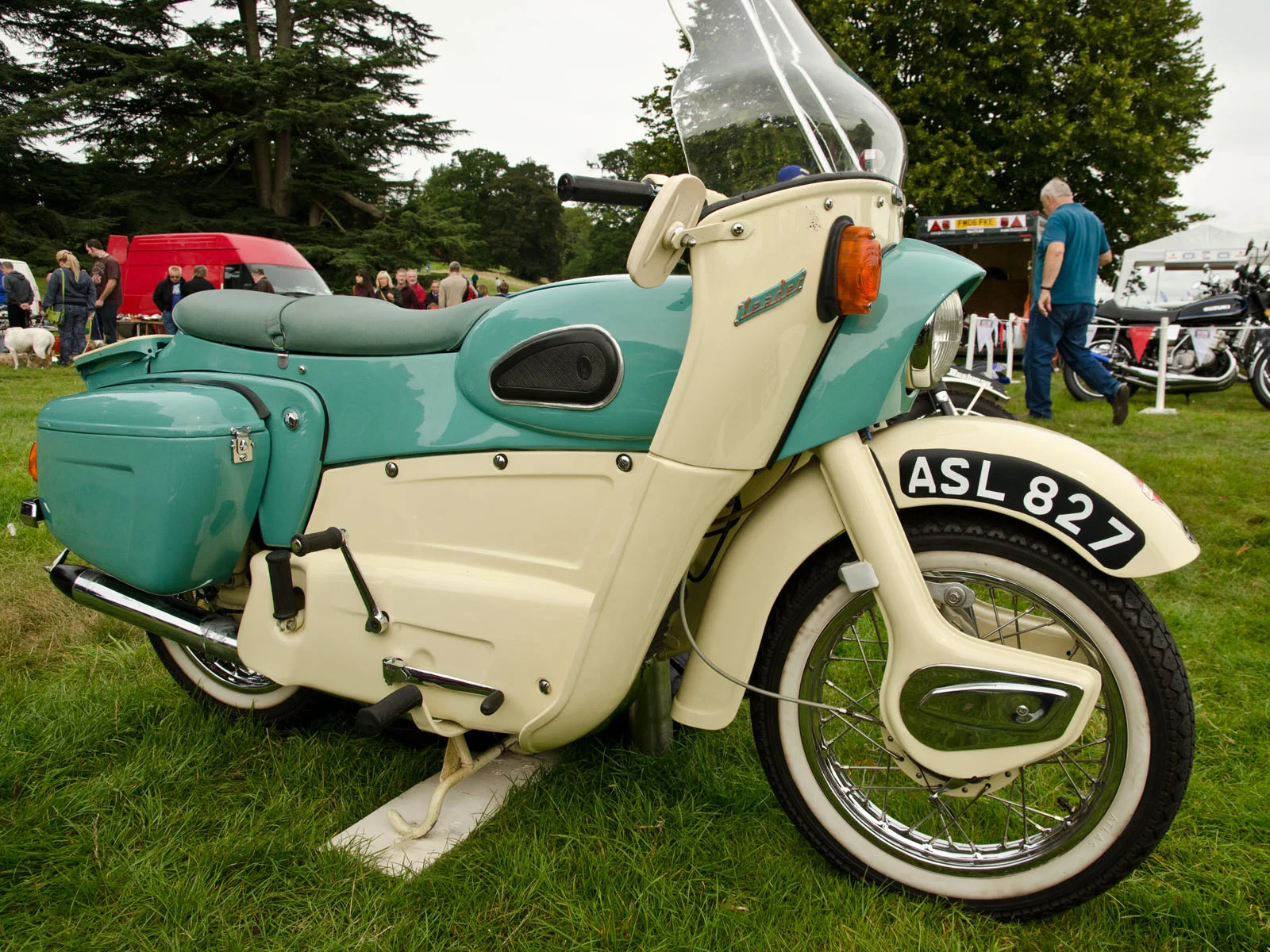 Ariel Leader 1960