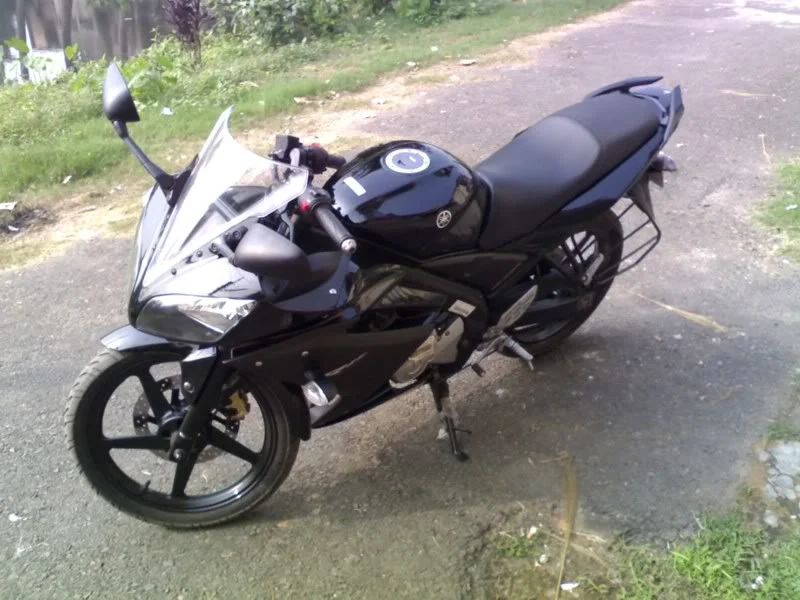 Yamaha YZF-R15 lc4v